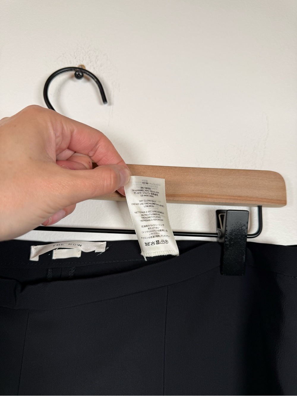 The Row Black Slim Pintuck Trousers Skinny Leg Tailored Pants Luxury Minimalist - Picture 6 of 7